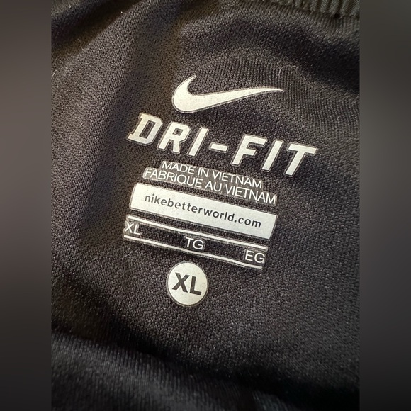 Nike Running Dry-Fit Women’s Shorts - Picture 4 of 7